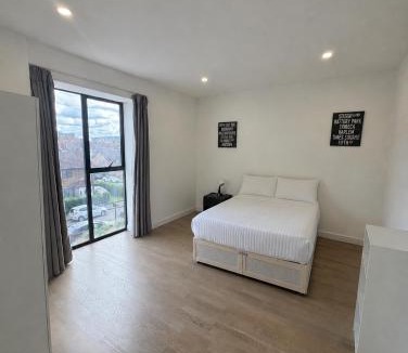 Canning Town Apartment | 02 Arena - London City Airport - ExCeL Apartment