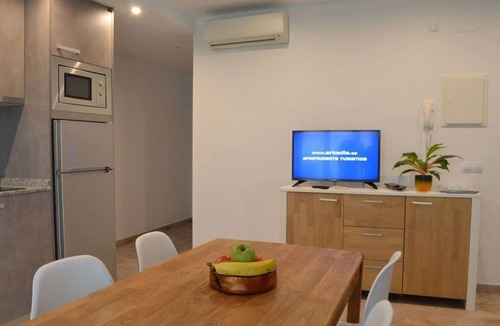 Roses Town Center Apartment | 1.2 NEW in center ROSES with WI-FI, AC and TV sat at 60 m MAR