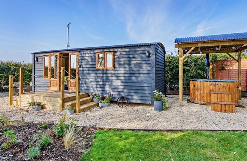 Newton Cottage | 1 Bed in Broxburn (oc-95472)