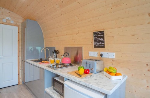Brynsiencyn RV Rental | 1 Bed in Brynsiencyn (oc-c42703)