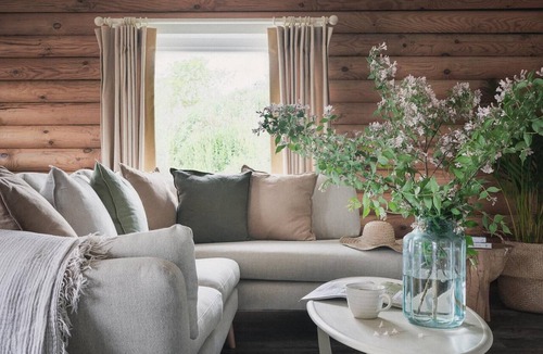 Cretingham Ski Chalet | 1 Bed in Cretingham (oc-a42622)