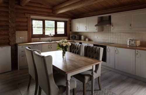 Cretingham Ski Chalet | 1 Bed in Cretingham (oc-w42621)