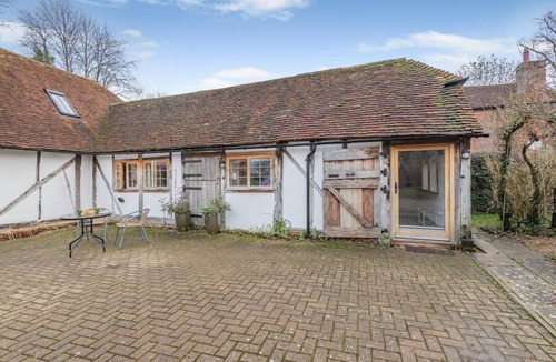 Abbess Roding Cottage | 1 Bed in Headcorn (oc-t34759)