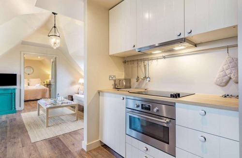Alfold Apartment | 1 Bed in Horsham (oc-86961)