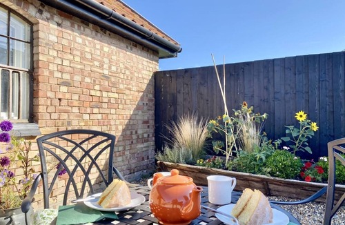 Diss Cottage | 1 Bed in Market Weston (oc-t27890)
