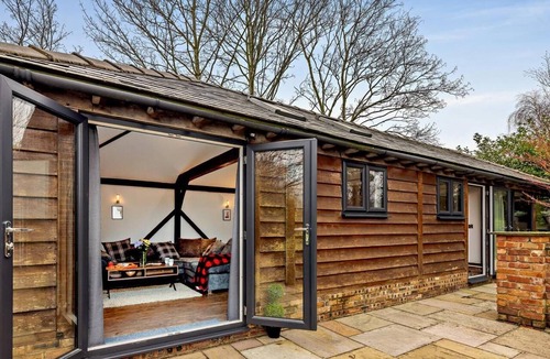 Northwich Cottage | 1 Bed in Northwich (oc-91435)