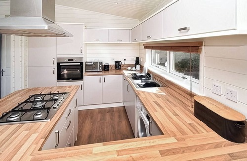 Woodham Walter Ski Chalet | 1 bedroom accommodation in Woodham Walter, Maldon