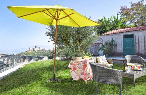 Piazza Roma Apartment | 1 bedroom accommodation in Lettere -NA-