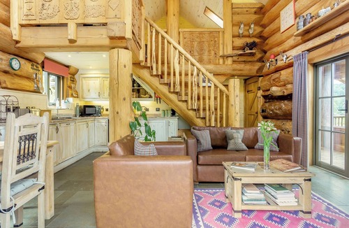 Glen Urquhart Apartment | 1 bedroom accommodation in Beauly, near Drumnadrochit