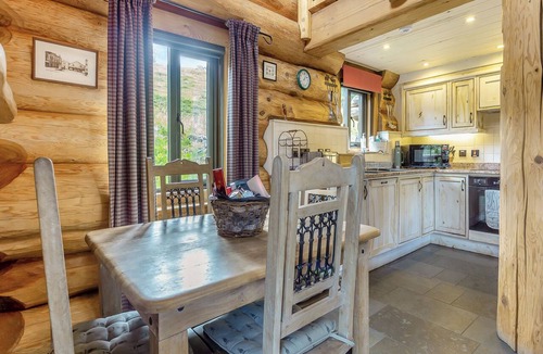 Glen Urquhart Apartment | 1 bedroom accommodation in Beauly, near Drumnadrochit