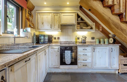 Glen Urquhart Apartment | 1 bedroom accommodation in Beauly, near Drumnadrochit