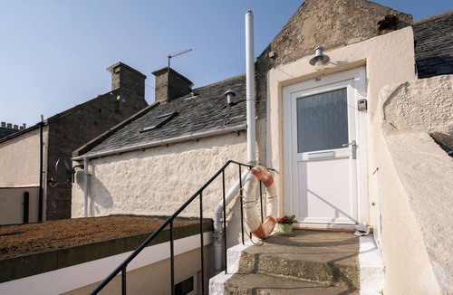 Lossiemouth Cottage | 1 bedroom accommodation in Duffus, near Elgin