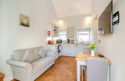Cottingham Cottage | 1 bedroom accommodation in Low Hunsley, Cottingham