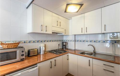 Pineda de Mar Apartment | 1 Bedroom Gorgeous Apartment In Pineda De Mar
