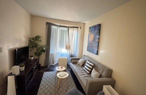Leslieville Apartment | 1 bedroom LESLIEVILLE
