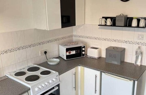 Uddingston House | 1- Bedroom Semi-detached Chalet Uddingston Glasgow