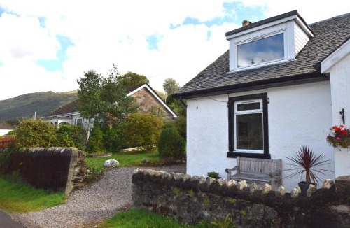 Cairndow House | 1 Planetree Cottage - Loch View