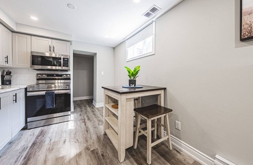 Burlington Apartment | 10 min walk to DT, stylish, free parking | IOB3