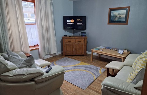 Thurso Apartment | 10 minutes from the local beach great surfing beach License Nr.HI-00282-F