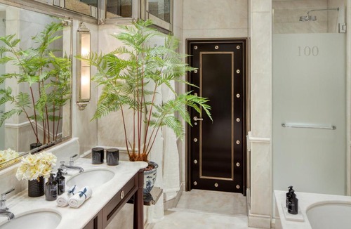 New Town Hotel | 100 Princes Street