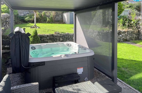 Rothesay Cottage | 12 bedroom accommodation in Rothesay, Isle of Bute