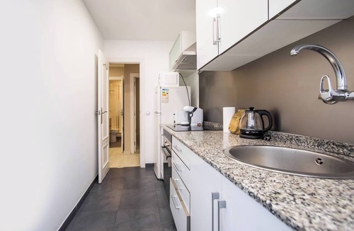 Collblanc y La Torrassa Apartment | 12TOGO1035 - Spacious Apartment near Camp Nou!