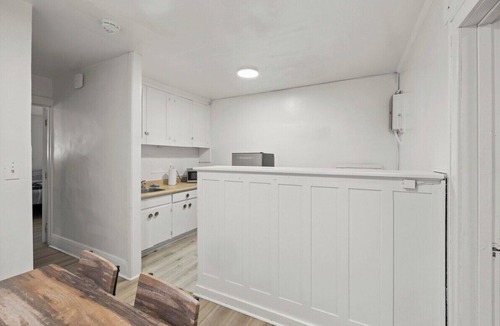 Bridgeview Apartment | 1342 - 13 Quiet One Bedroom Apartment within Walking Distance of the University