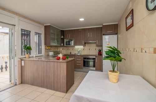 Empuriabrava Ski Chalet | 142-Empuriabrava, house very confortable with garden, wifi free
