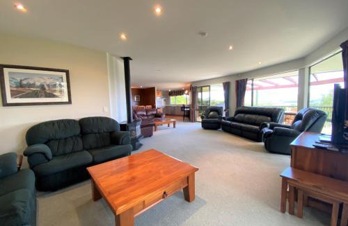 Hanmer Springs House | 18a Oregon Heights