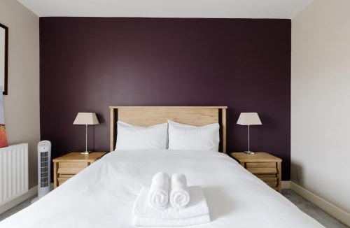 Lansbury Apartment | 1BDR Canal Side Retreat in East London