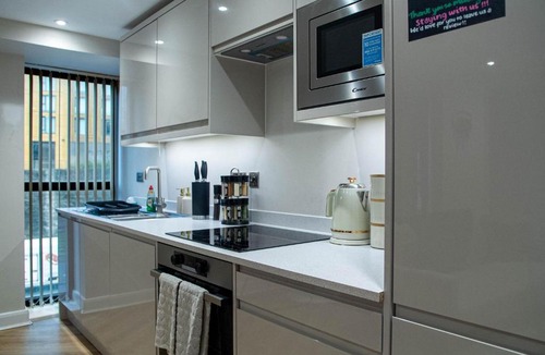 Leeds Apartment | 1Bed Modern Central Leeds Apt By Victoria Quarter