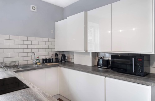 Dunfermline Apartment | 1Bed-Town Centre-Free Parking