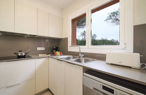 Calella de Palafrugell Villa | 1BENET 1 - House divided into 3 totally independent apartments with shared pool just 1 km from the beach of Calella de Palafrugell