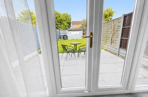 Kempston House | 2 Bed | 1 Bath | Free Parking|Contractors|Families