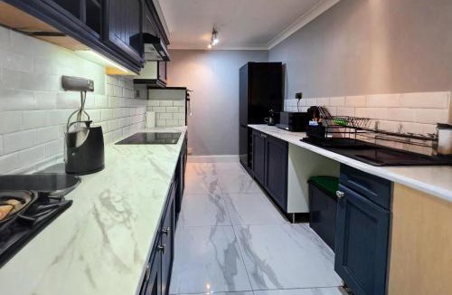 Rothesay Apartment | 2 Bed Flat - Sleeps 4 - Pets - Parking - Wifi