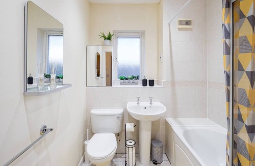 Custom House Apartment | 2 bed flat Sleeps 6, Tv, Walking distance to ExCel