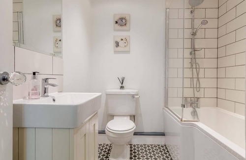 Ashton Under Hill Ski Chalet | 2 Bed in Ashton -under- Hill (oc-41827)