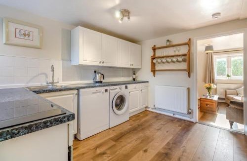Newmarket House | 2 Bed in Ashley oc-c32637