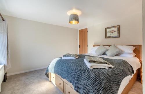 Newmarket House | 2 Bed in Ashley oc-c32637