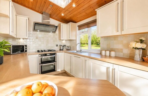 Diss Ski Chalet | 2 Bed in Athelington (oc-h35075)