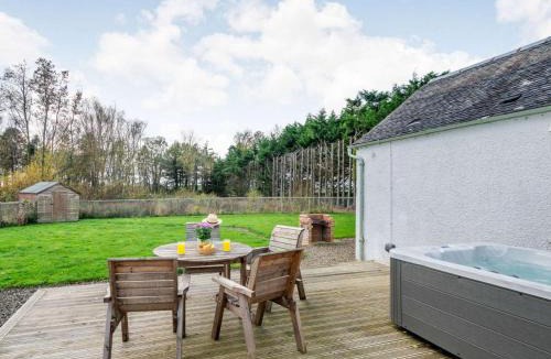 Ayr House | 2 Bed in Ayr- oc-90039