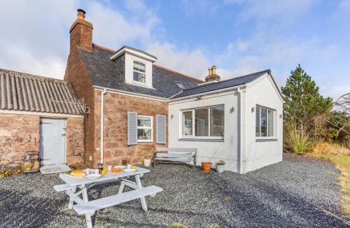 The Hebrides House | 2 Bed in Big Sand oc-d33686