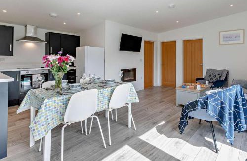 Camborne House | 2 Bed in Camborne oc-88826