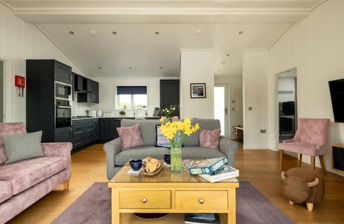 Sandyhills Ski Chalet | 2 Bed in Castle Douglas (oc-77837)