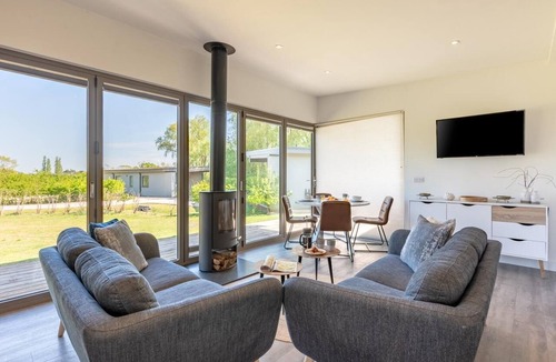 Colchester Ski Chalet | 2 Bed in Colchester (oc-82399)