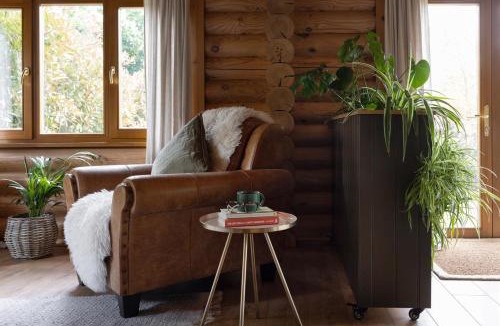 Cretingham Cabin | 2 Bed in Cretingham oc-m42623