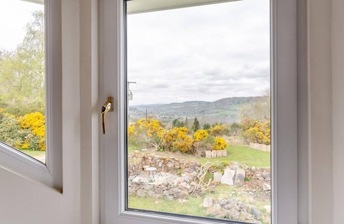 Lewiston House | 2 Bed in Drumnadrochit (oc-ca315)