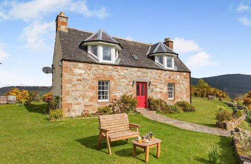Lewiston House | 2 Bed in Drumnadrochit (oc-ca315)