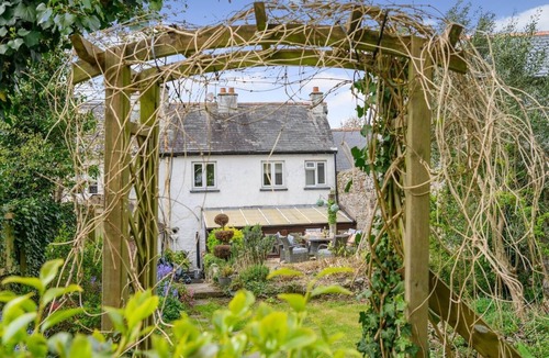Kingsteignton Cottage | 2 Bed in Kingsteignton (oc-w34194)