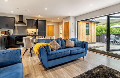 Tirabad Cabin | 2 Bed in Knighton oc-94202